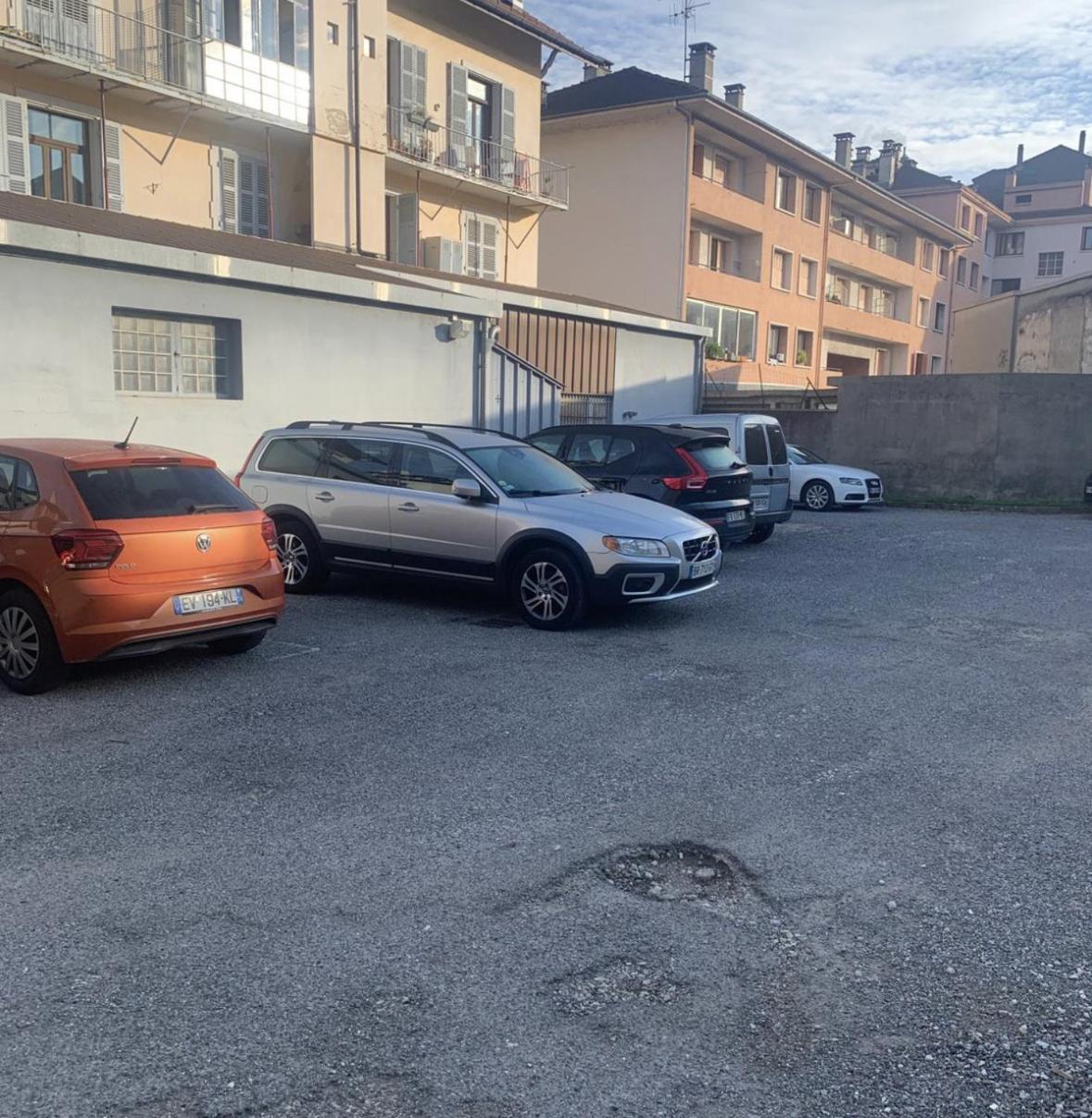 Refuge Centre Ville Avec Parking Annecy Bagian luar foto
